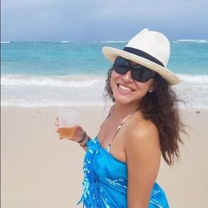 Meet your Posher, Noelia